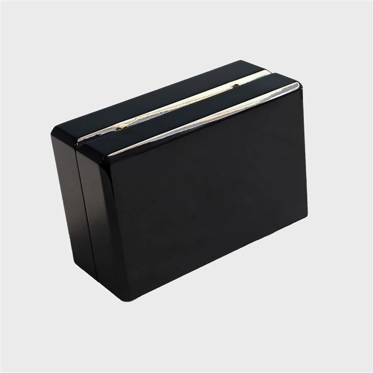 Travel jewellery case