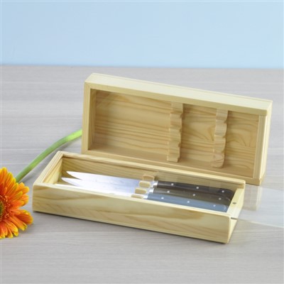 Pisau dan kotak hadiah Pisau