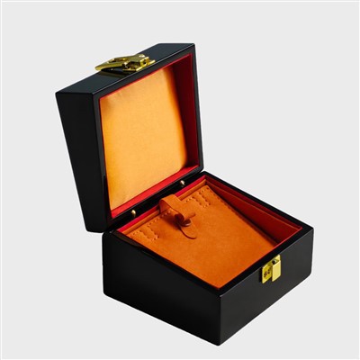 Kotak Barang Kemas Kalung Kayu