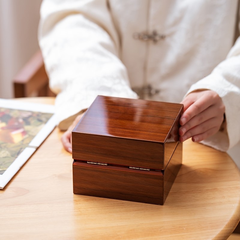 Wooden watch box Wooden watch box